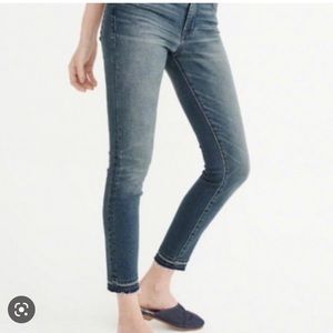 A&F low rise Harper Ankle Jeans 28/6
